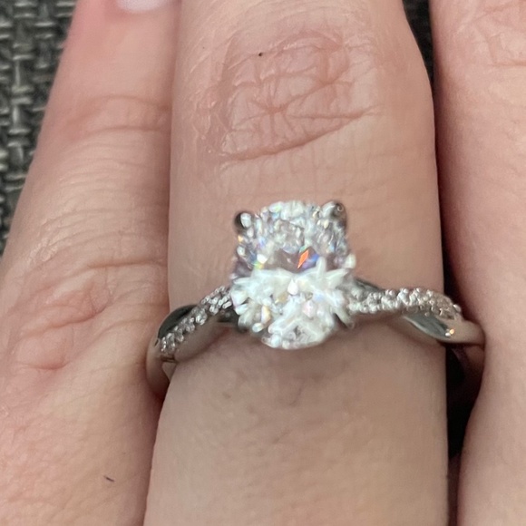 14K Gold Moissanite Rings 14K White Gold Twisted Ring 2.0ct Oval Cut Moissanite - Picture 2 of 4